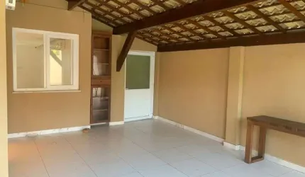 Casa de condomínio 4 quartos 2 suíte piscina privativa