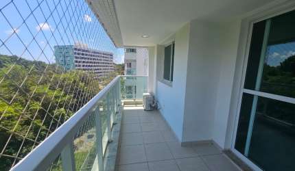 Apartamento em Alphaville 2/4 com dependência completa 78Mt2