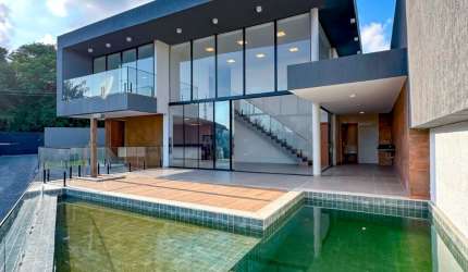 Luxuosa Casa com 4 suítes Patamares