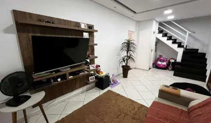 Casa à venda, 3 quartos, 1 suíte, 1 vaga, Vila São Jorge - São Vicente/SP