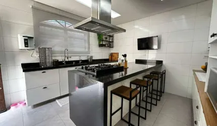 Casa à venda, 3 quartos, 1 suíte, 4 vagas, Santa Maria - Santos/SP