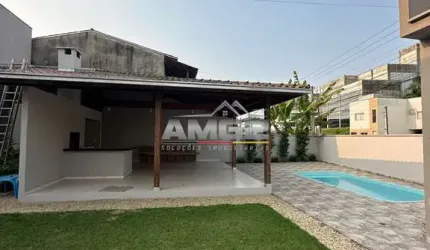 Sobrado com 3 dormitórios sendo 1 suíte no Limoeiro em Brusque SC