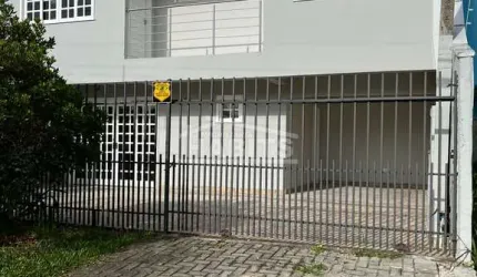 Casa com 3 quartos para alugar na Rua General Agostinho Pereira Alves Filho, 430, Mercês, Curitiba, 179 m2 por R$ 5.500