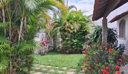 Casa a Venda em Piratininga, Niterói-RJ: 4 quartos, 1 suíte, 2 salas, 4 banheiros, 3 vagas de garagem, 125,00 m² de área.