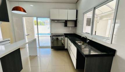Casa Sobrado 2 dormitórios, São Vicente/ SP.