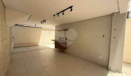Casa de vila com 2 quartos à venda em Vila Mathias - SP