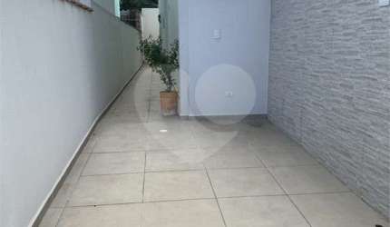 Casa de vila com 2 quartos à venda em Aparecida - SP