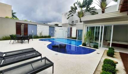 Casa com 6 quartos à venda em Jardim Acapulco - SP
