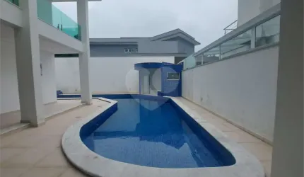 Casa com 6 quartos à venda em Jardim Acapulco - SP