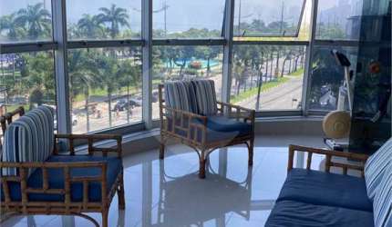 Apartamento com 3 quartos à venda ou para locação em Aparecida - SP
