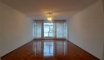 Apartamento com 2 quartos à venda ou para locação em Gonzaga - SP