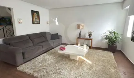 Casa com 3 quartos à venda em Vila Belmiro - SP