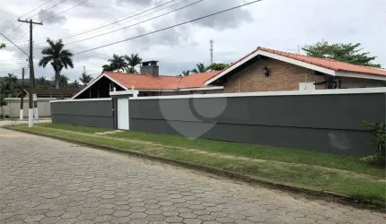Casa com 3 quartos para locação em Balneário Praia Do Pernambuco - SP