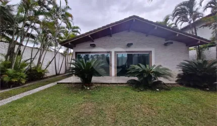 Casa com 3 quartos à venda ou para locação em Enseada - SP