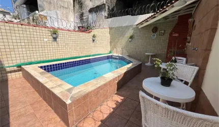 Sobrado com 4 quartos à venda em Campo Grande - SP