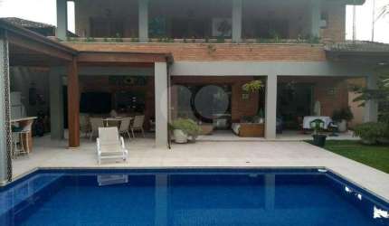 Sobrado com 4 quartos à venda em Jardim Acapulco - SP