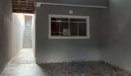 Linda Casa / Documentação ok / Quintal Amplo /