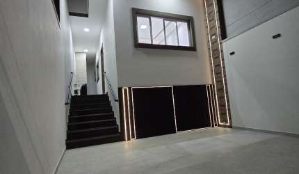 Casa térria Maravilhosa / 3 dorms, 1 Suíte / Documentação ok / Aceita Permuta / Aceita Financiamento.