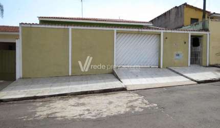 Casa com 7 quartos à venda na Rua Bibiano Claro Roman, 40, Parque da Figueira, Paulínia, 260 m2 por R$ 790.000