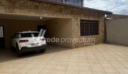 Casa com 4 quartos à venda na Avenida Santa Bárbara do Rio Pardo, 152, Jardim Nova Europa, Campinas, 284 m2 por R$ 855.000