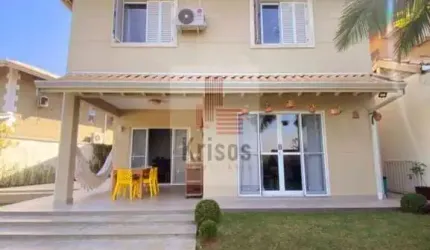 Exclusiva Casa em Condomínio Fechado - 5 Suítes e Lazer Completo