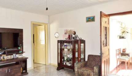 ótima casa térrea bem localizada, por apenas R$650.000,00