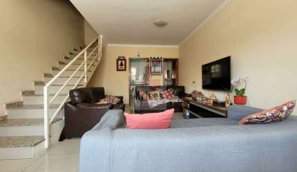 Sobrado com 2 suítes no Rio Pequeno por apenas R$ 480.000,00