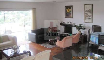 Excelente Casa no Jardim Leonor, com 4 dormitórios (3 suítes), 4 vagas... imperdivél!!!