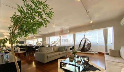 Luxuoso apartamento de 244m² 4 dormitórios