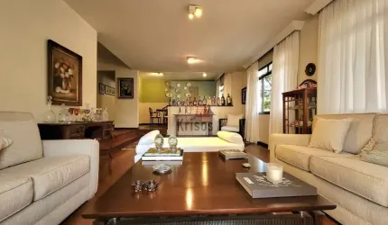 Seu Novo Lar no Coração do Morumbi Espera por Você!  4 dormitórios, 2 suítes,  3 vagas - Morumbi