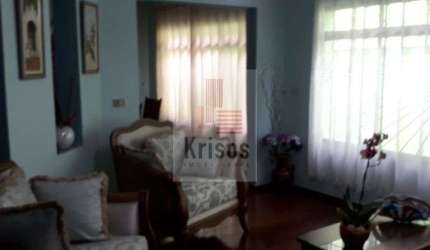 Encante-se com Esta Linda Residência em Bairro Nobre!