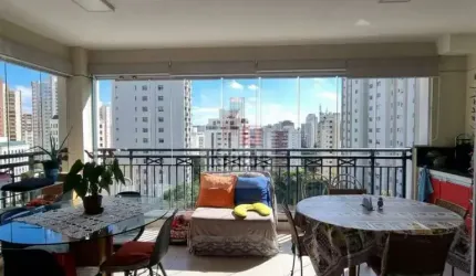 Morumbi 103m² com 2 Quartos 1 Suíte e 2 Vagas com depósito