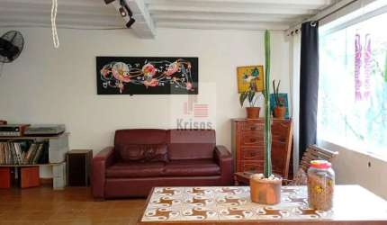 Casa térrea Butantã com 200m 3 dormitórios com suíte e churrasqueira.