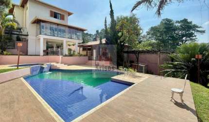 Casa Contemporânea com Vista Deslumbrante ? Luxo e Conforto em Cada Detalhe!