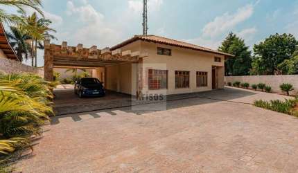 Casa Totalmente Reformada - Ideal para sua Família!