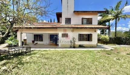 Casa de Alto Padrão em Localização Privilegiada!