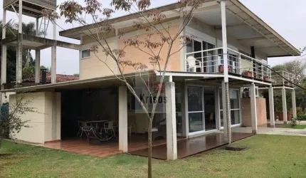 Casa Moderna e Totalmente Integrada em Localização Privilegiada!