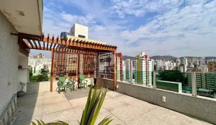 Cobertura com 4 Quartos e 3 banheiros à Venda, 370 m² por R$ 2.600.000