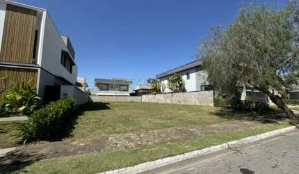 Terreno à venda de 450m² | Condomínio Jardim do Golfe III - Urbanova |