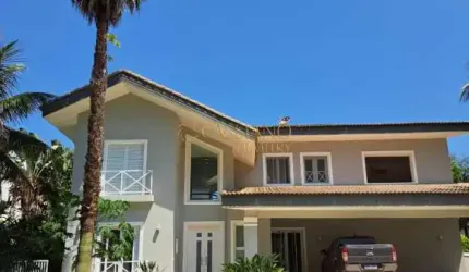 Sobrado à venda de 573m² | 07 dormitórios, sendo 02 suítes e 03 vagas de garagem | Massaguaçu - Caraguatatuba |