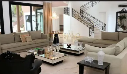 Casa à venda de 1.180,00m² | 08 dormitórios, sendo 04 suítes e 05 vagas de garagem | Condomínio Jardim das Colinas - Jardim das Colinas | São José dos Campos |