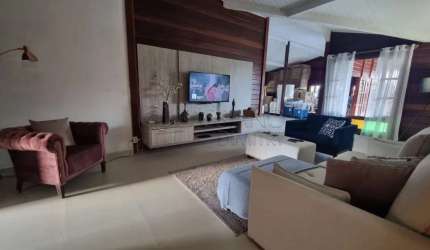 Casa à venda de 660m² | 04 dormitórios, sendo 02 suítes e 04 vagas de garagem | Cond. Alpes de Guararema - Jardim Itapema | Guararema |