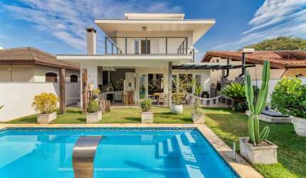 Casa à Venda de 396,44m² | 05 dormitórios sendo 05 suítes e 02 vagas de garagem | Jardim Esplanada II - São José dos Campos |