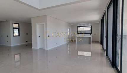 Casa à Venda de 435m² | 05 dormitórios sendo 02 suítes e 04 vagas de garagem | Condomínio Alphaville I - Urbanova