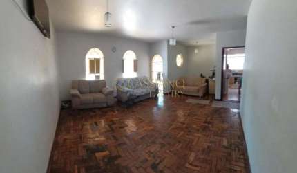 Sobrado à venda de 163m² | 03 dormitórios, sendo 01 suíte e 05 vagas de garagem | Jardim Oswaldo Cruz - São José dos Campos |
