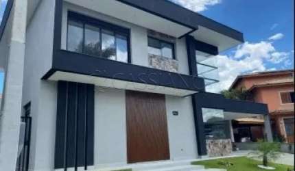 Sobrado à venda de 340m² | 04 dormitórios, sendo suítes e 04 vagas de garagem | Condomínio Altos da Serra II - Urbanova III | São José dos Campos |