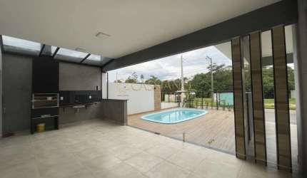 Casa térrea à venda de 146m² | 03 dormitórios, sendo 01 suíte e 04 vagas de garagem | Condomínio Terras do Vale - Caçapava |