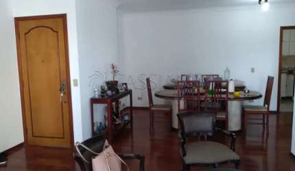 Apartamento à venda de 130m² | 03 dormitórios, sendo 01 suíte e 02 vagas de garagem | Edifício Manhattan - Vila Adyanna | São José dos Campos |