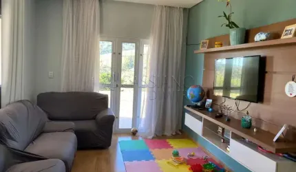 Chácara à venda de 270m² | 03 dormitórios, sendo todos suítes e 06 vagas de garagem | Chácara Bela Vista - Caçapava |
