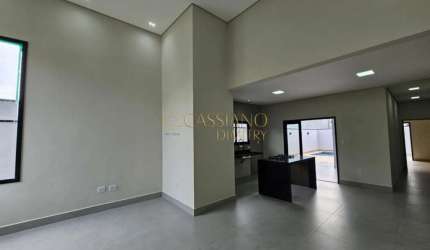 Casa à venda de 150m² | 03 dormitórios, sendo 01 suíte e 02 vagas de garagem |  Condomínio Terras do Vale | Caçapava |